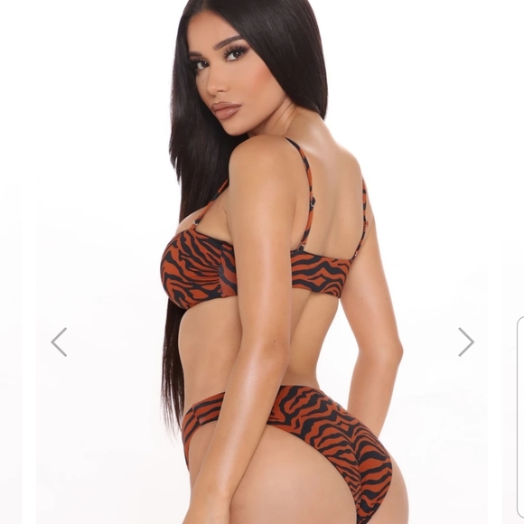 2 piece bathing suit - Picture 2 of 3